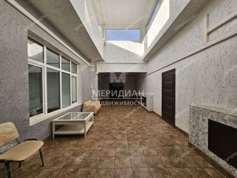 здание под офис на Интернациональная ул Бор