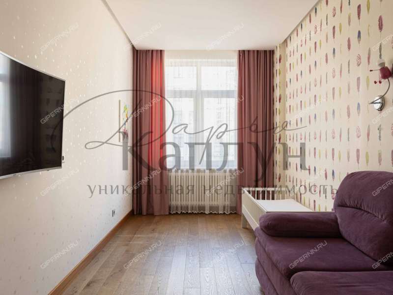 четырёхкомнатная квартира на улице Максима Горького дом 77