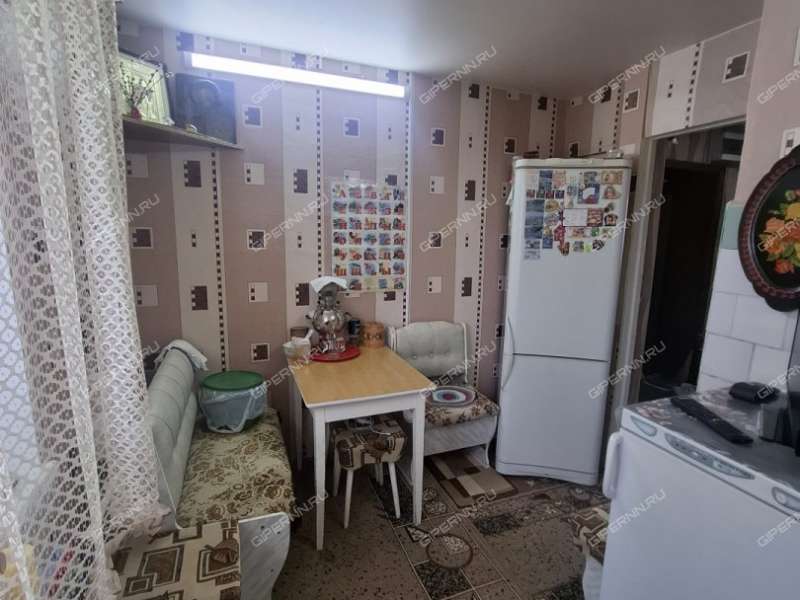 трёхкомнатная квартира на Школьная ул. дом 1 село Чернуха