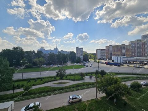 3-komnatnaya-ul-plotnikova-d-3 фото