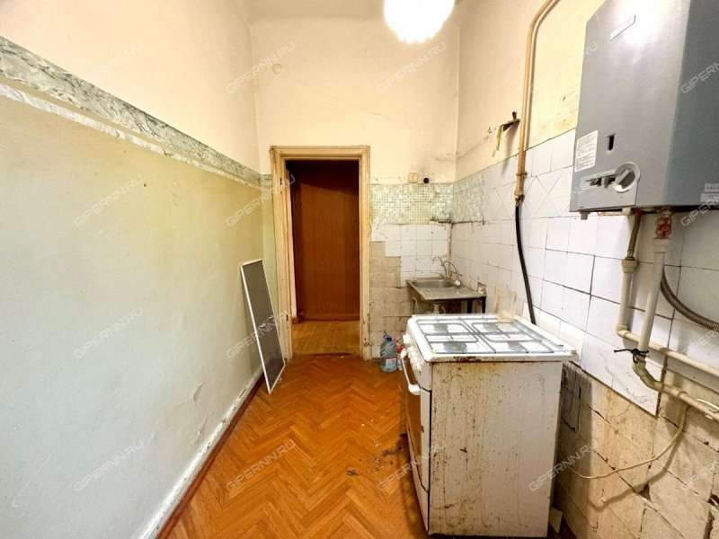 трёхкомнатная квартира на улице Баженова дом 7