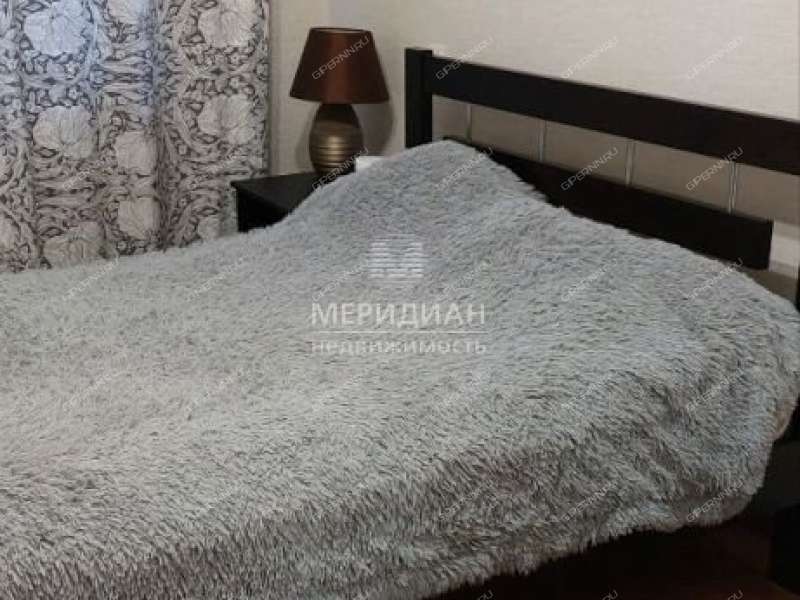 трёхкомнатная квартира на улице Героя Шнитникова дом 20