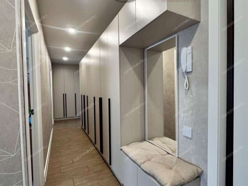 трёхкомнатная квартира на улице Политбойцов дом 20