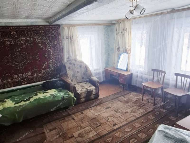 дом на улице Центральная село Варварское