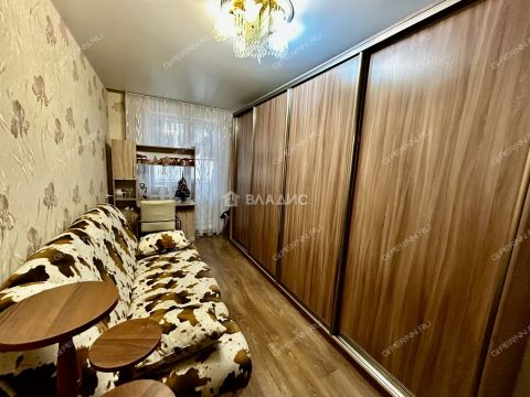 3-komnatnaya-b-r-zarechnyy-d-9 фото