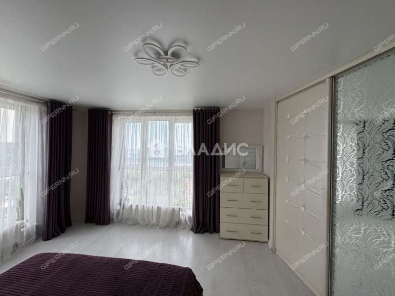 трёхкомнатная квартира на улице Родионова дом 192 к3