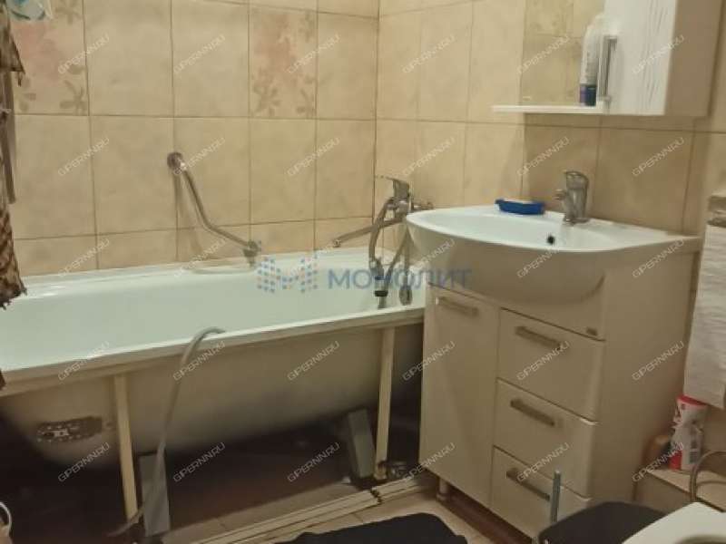 трёхкомнатная квартира на Новосоветской улице дом 4