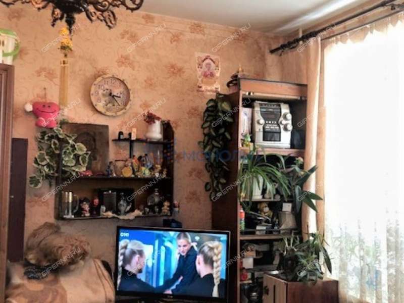 двухкомнатная квартира на улице Движенцев дом 4