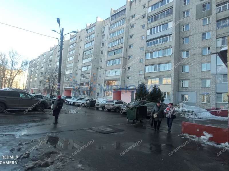 четырёхкомнатная квартира на улице Адмирала Макарова дом 8 к1