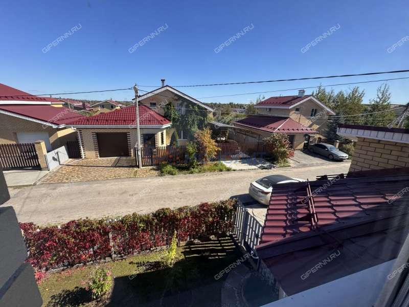 дом на Озёрной улице деревня Крутая