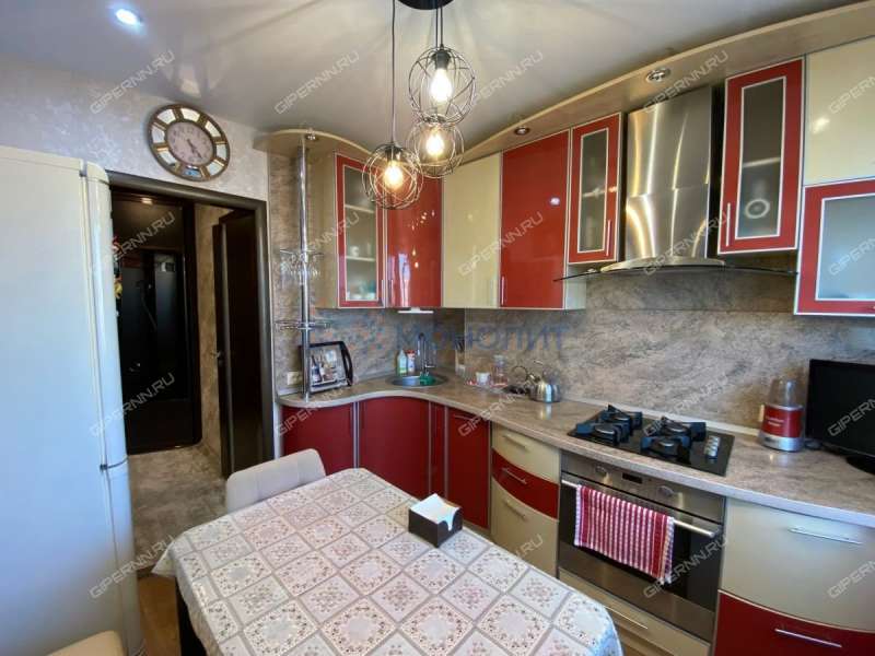 двухкомнатная квартира на проспекте Бусыгина дом 56