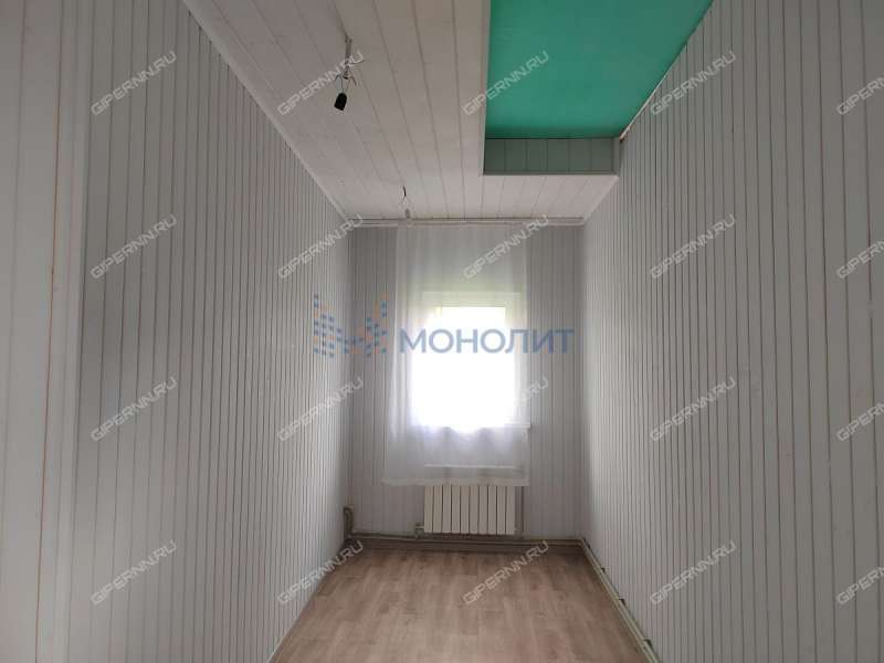 дом на Центральной улице село Курилово