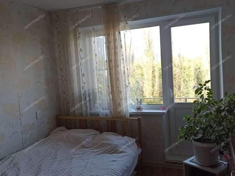 трёхкомнатная квартира на улице Красных Зорь дом 13