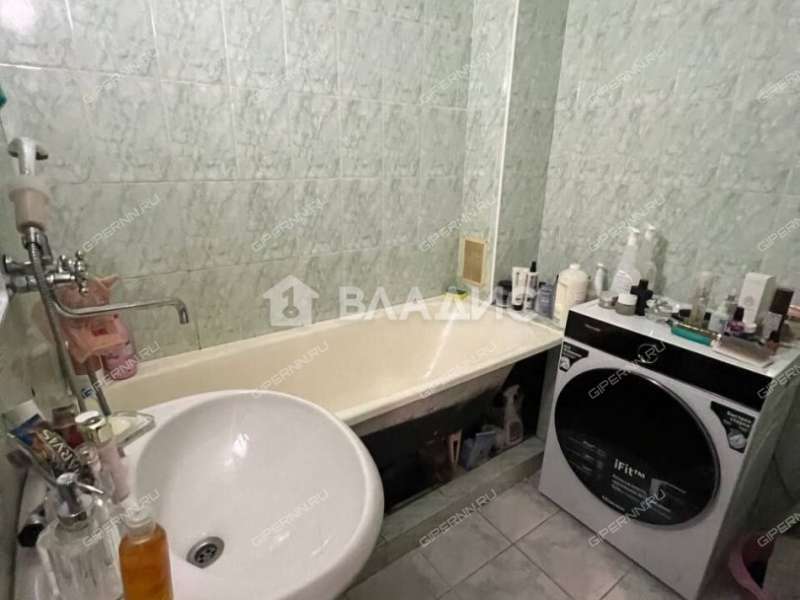 трёхкомнатная квартира на улице 50-летия Победы дом 6/2