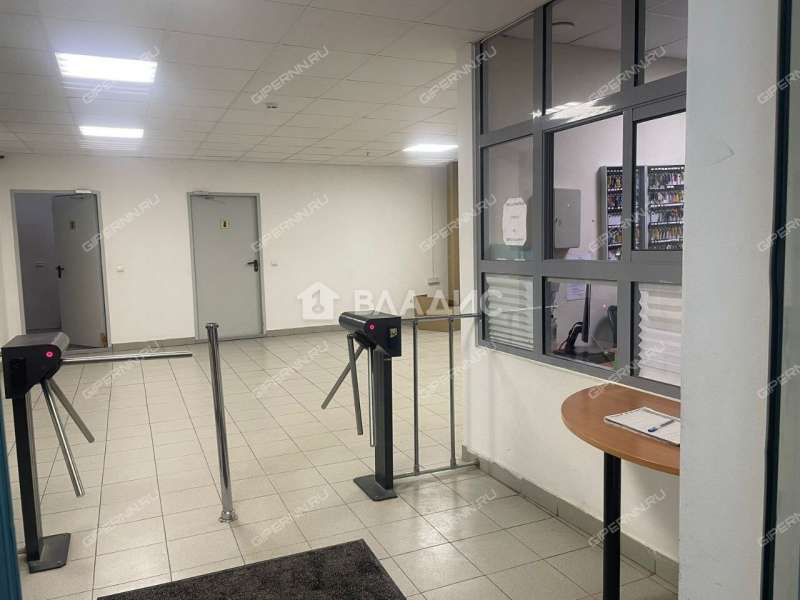 помещение под помещение свободного назначения на улице Минина