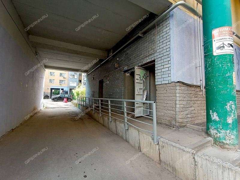 помещение под торговую площадь на Полтавская ул., д.11