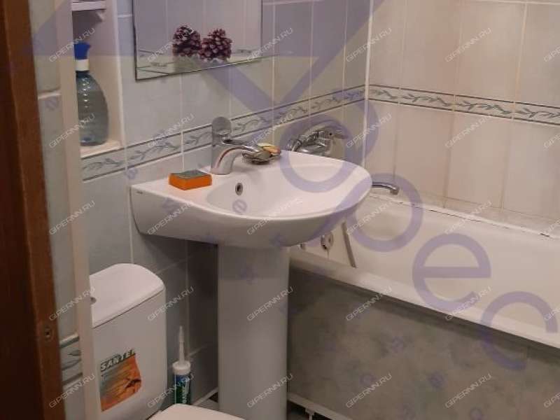 трёхкомнатная квартира на Ошарской улице дом 53