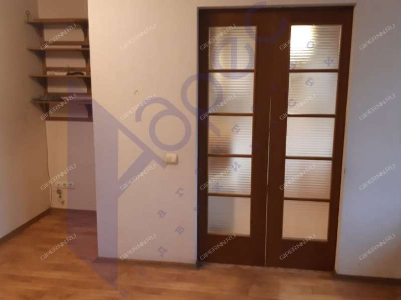 трёхкомнатная квартира на Ошарской улице дом 53