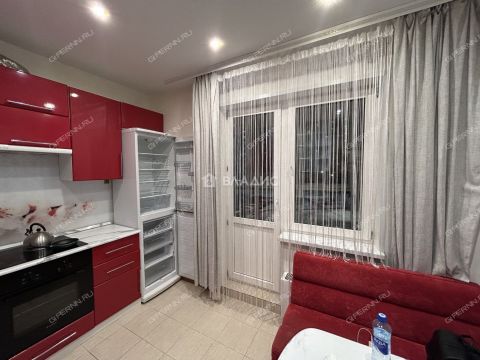 1-komnatnaya-b-r-60-letiya-oktyabrya-d-5a фото