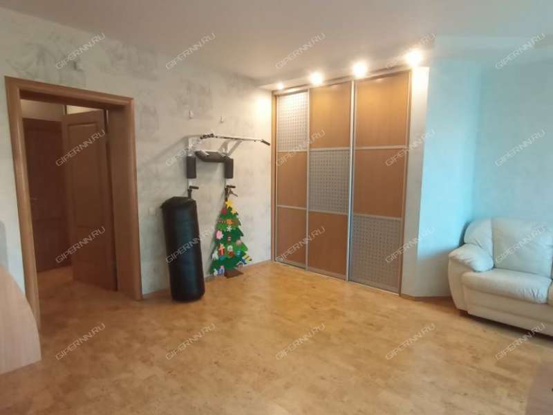 трёхкомнатная квартира на улице Максима Горького дом 232