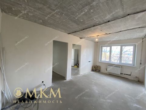 4-komnatnaya-ul-yuliusa-fuchika-d-37 фото