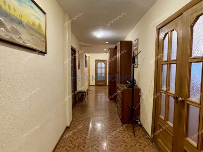 пятикомнатная квартира на Волжской набережной дом 9