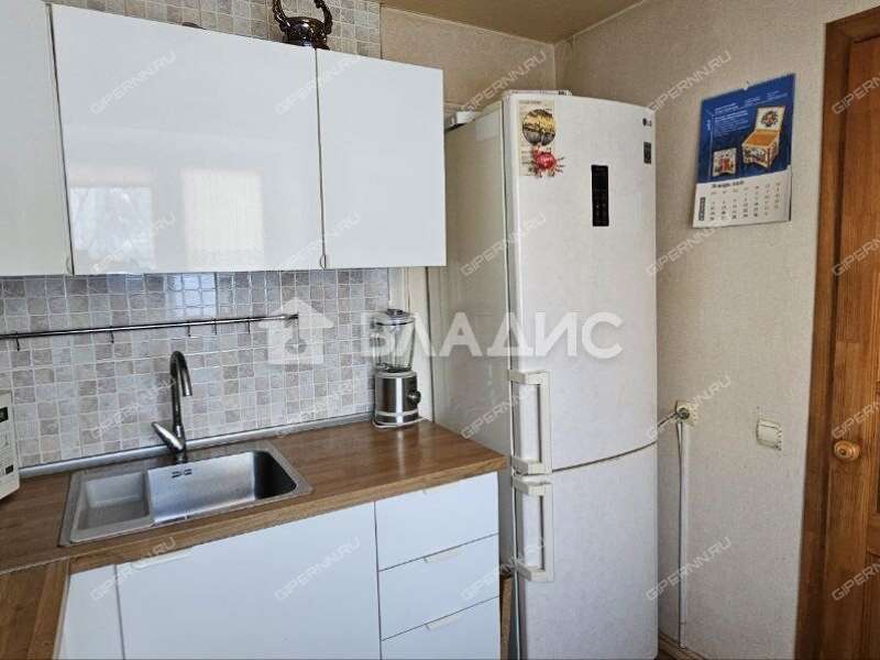 трёхкомнатная квартира на улице Героя Советского Союза Прыгунова дом 18