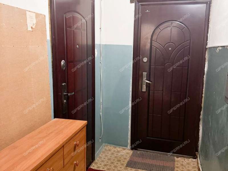 трёхкомнатная квартира в 2-м микрорайоне дом 30 город Бор