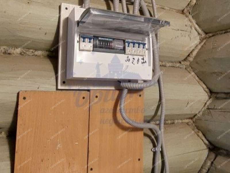 дом на Колхозной улице деревня Комарово