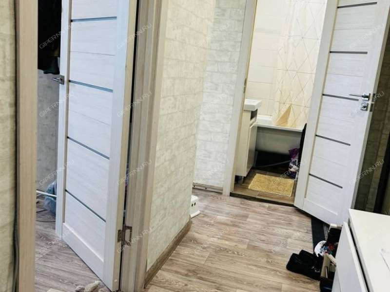 трёхкомнатная квартира на улице Мельникова дом 10