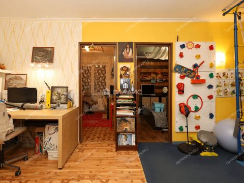 4-komnatnaya-ul-artelnaya-d-10a фото